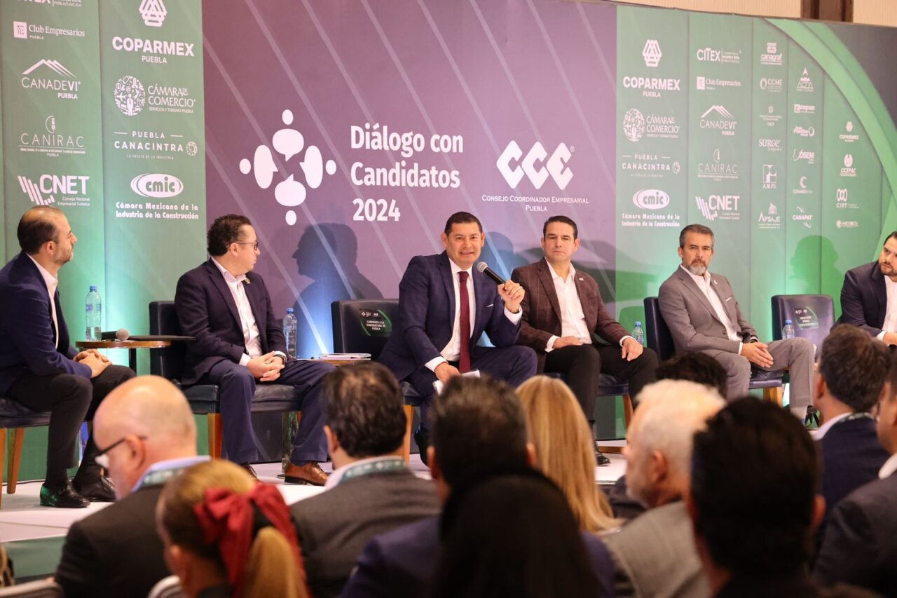 Armenta refrenda con empresarios el Plan Estatal 2024-2030 «de la mano con el sector» reitera