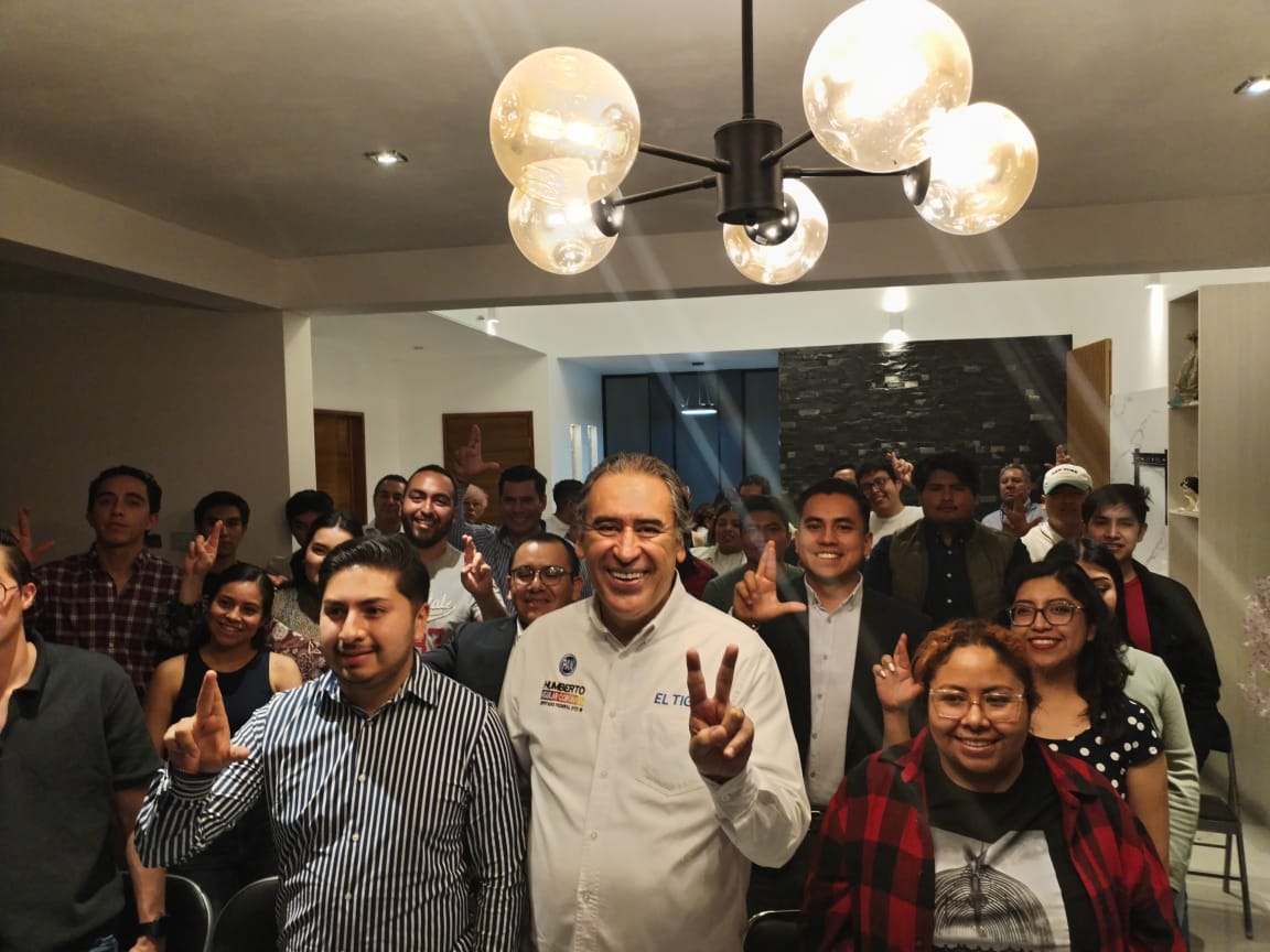 Jóvenes de San Andrés Cholula cierran filas con Humberto Aguilar