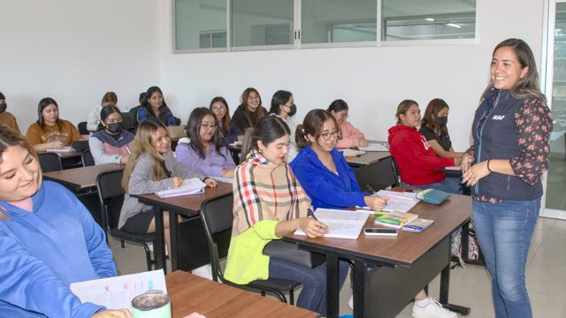 Los docentes desempeñan un rol fundamental en la vida institucional: Rectora María Lilia Cedillo Ramírez