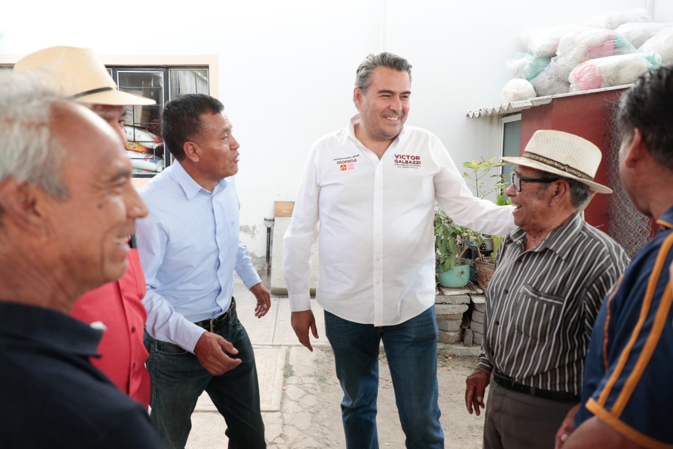 Recibe Víctor Galeazzi el respaldo de San Francisco Acatepec