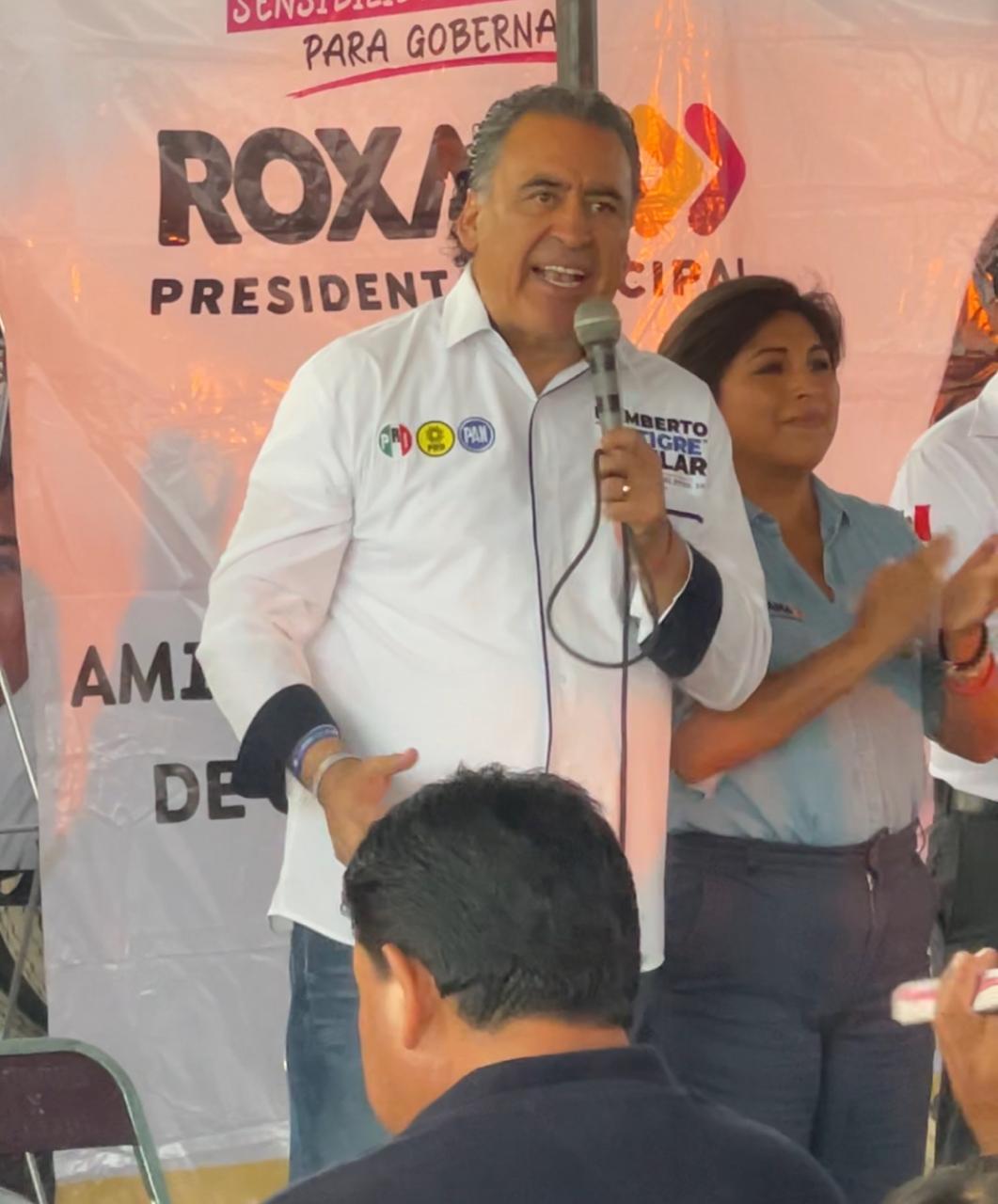 Se reúne Humberto Aguilar con transportistas del sindicato Mariano Escobedo