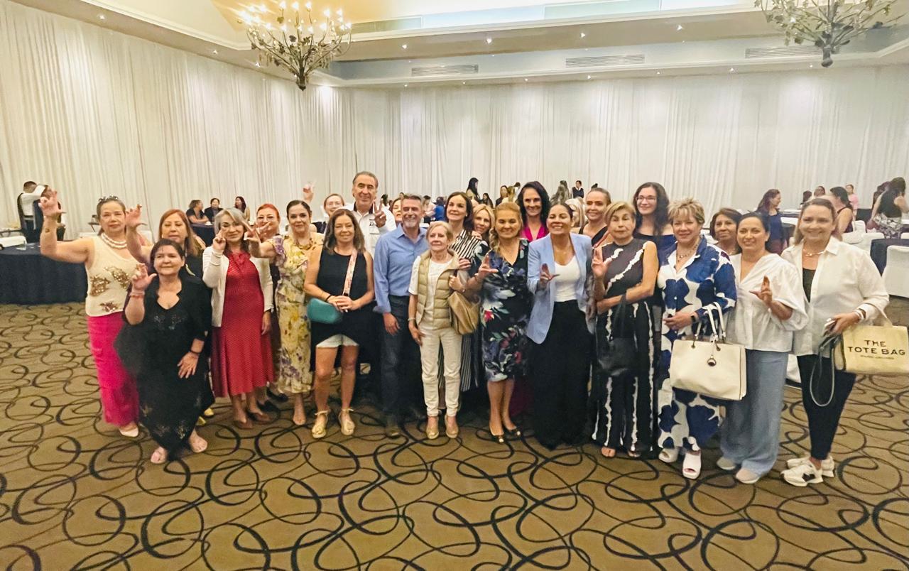 Se reúne Humberto Aguilar con mujeres de San Andrés Cholula