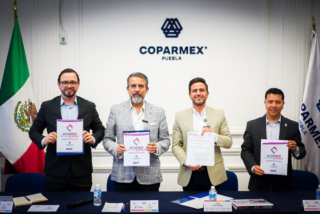 Presenta Tony Gali agenda legislativa al sector empresarial de Puebla