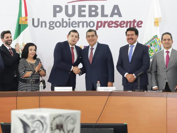 Inicia gobierno estatal proceso de transición; transformación en Puebla continuará: Sergio Salomón