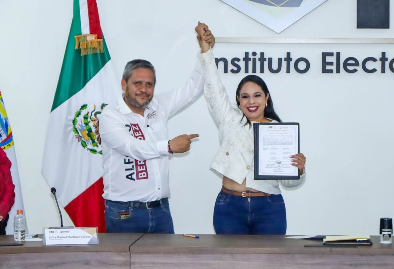 Tonantzin Fernández recibe constancia de mayoría como próxima presidenta de San Pedro Cholula