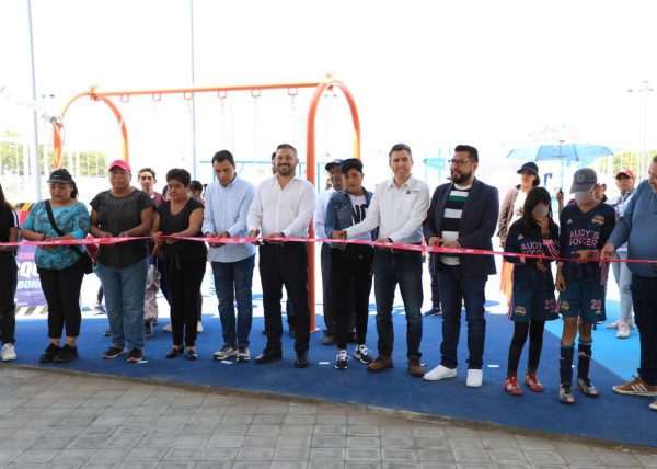 Ayuntamiento de Puebla inaugura canchas deportivas en San Jerónimo Caleras
