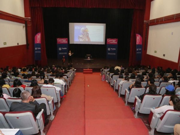 Presenta Ayuntamiento de Puebla la conferencia «Al éxito le gusta la velocidad»
