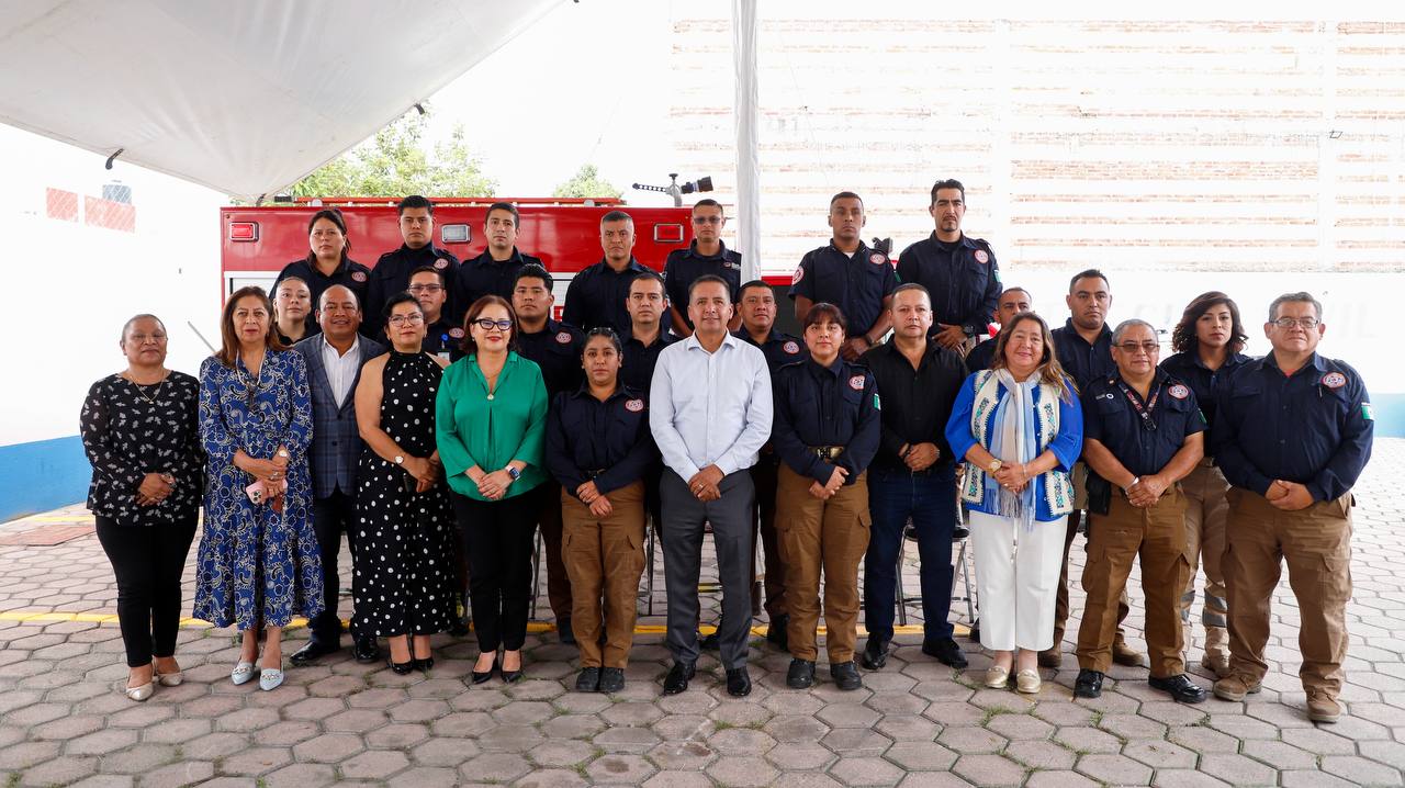 Las palabras quedan cortas para agradecerles: reconoce Mundo Tlatehui a bomberas y bomberos