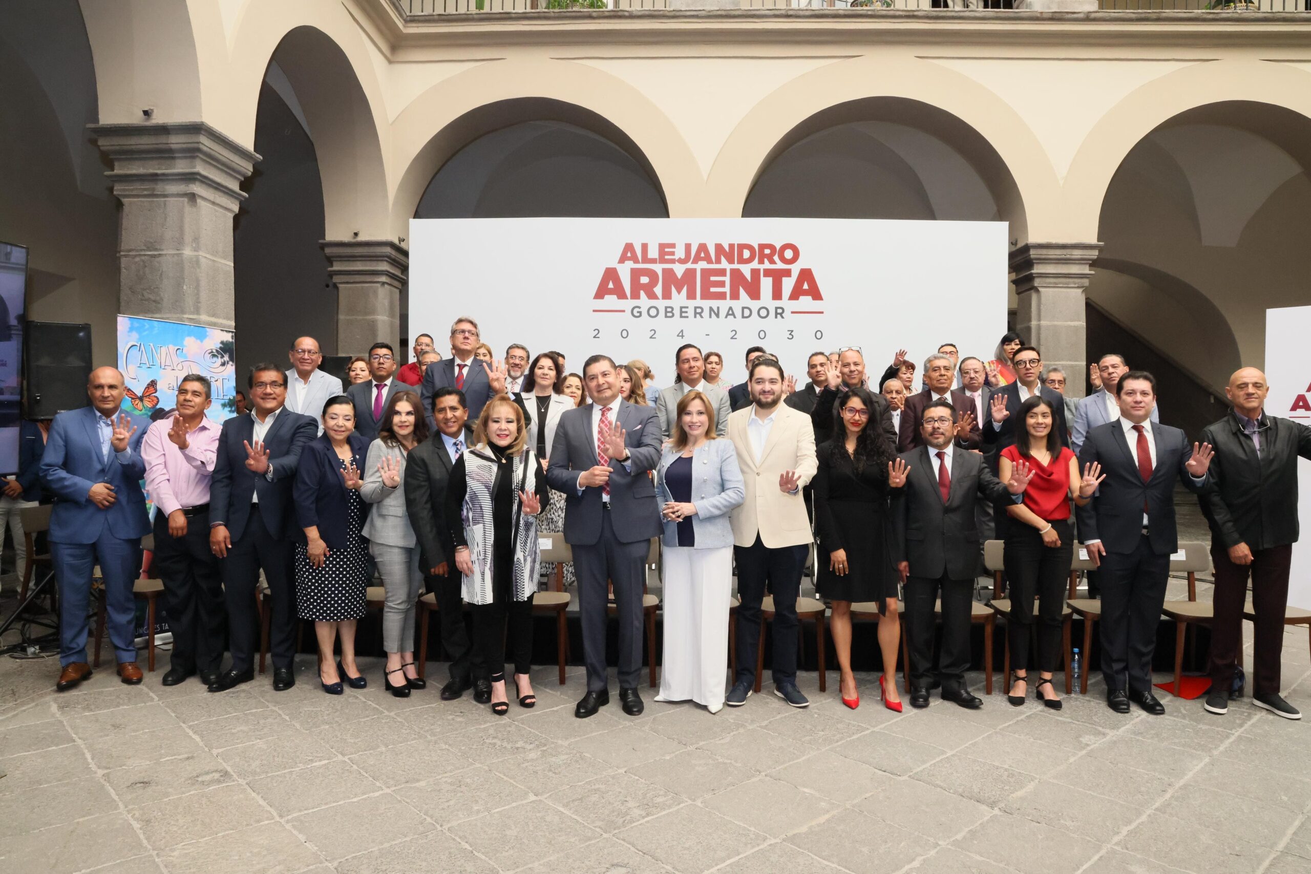 El gabinete debe comprometerse a trabajar con responsabilidad y amor por Puebla: Armenta