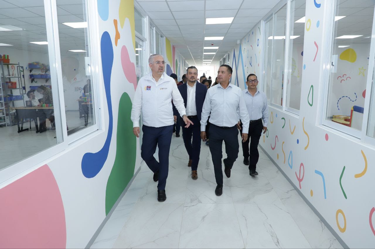 Entrega Mundo Tlatehui rehabilitación del nuevo edificio del DIF de San Andrés Cholula