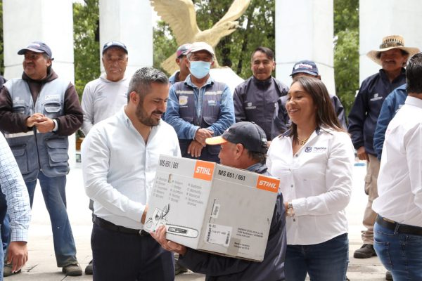 Entrega Ayuntamiento de Puebla material a personal de servicios públicos