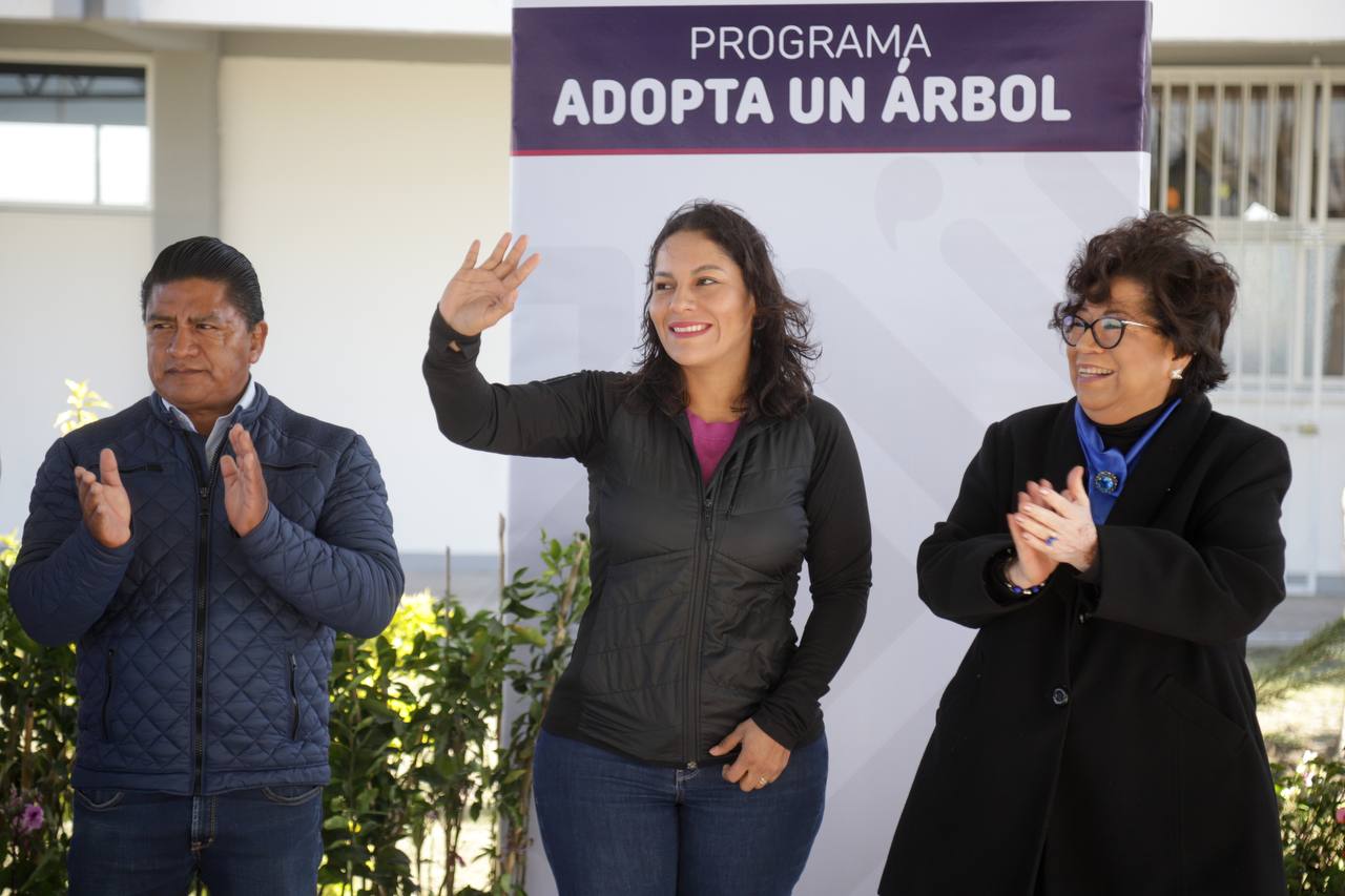 Promueve Lupita Cuautle educación ambiental en las comunidades estudiantiles de San Andrés Cholula