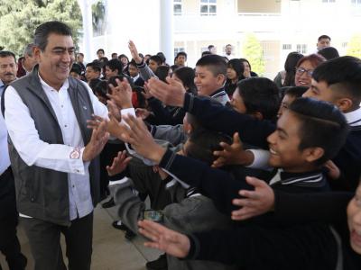 Con obras educativas, gobierno de Sergio Salomón atiende a pueblos originarios