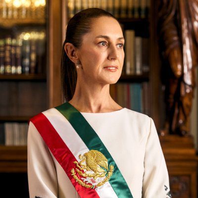 Claudia Sheinbaum Felicita al Gobernador de Puebla en su Último Informe de Gobierno