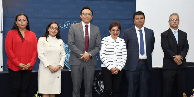 Rectora Lilia Cedillo preside Cuarto Informe de Labores de la Facultad de Economía 