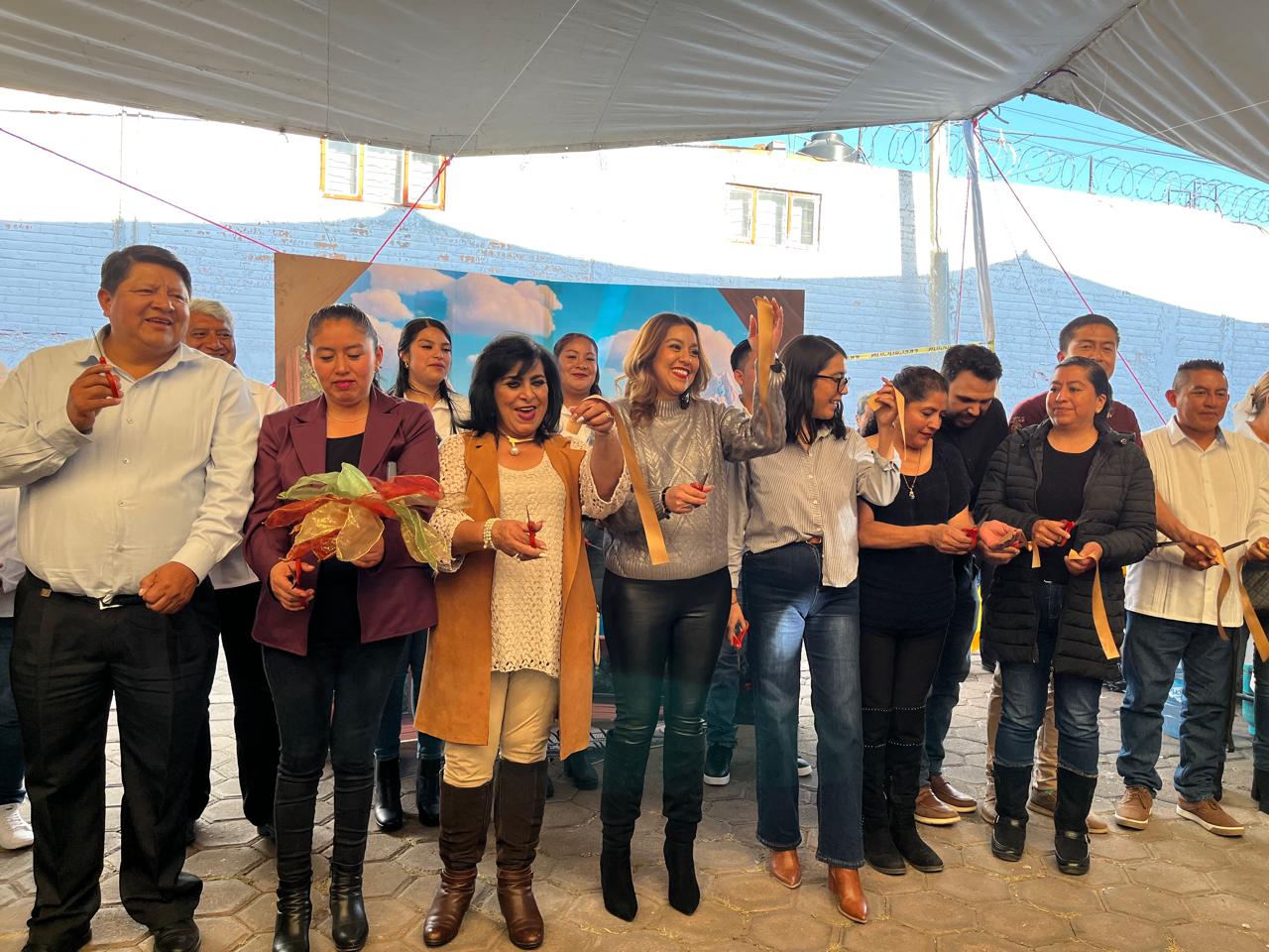 Rosy Díaz inaugura la Feria del Pino y la Trucha
