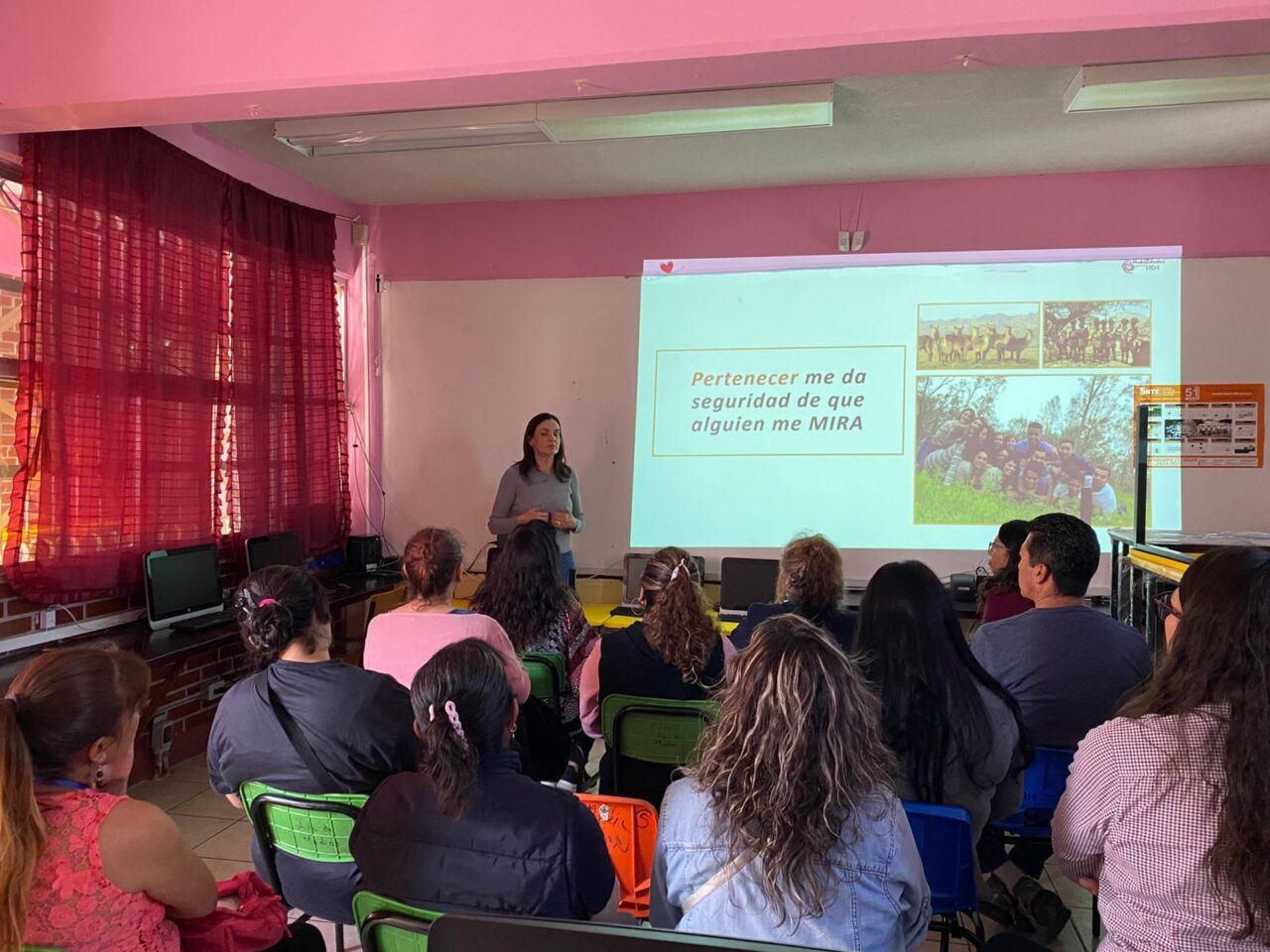 Con pláticas de salud mental continúan los 16 Días de Activismo contra la Violencia de Género en la ciudad de Puebla