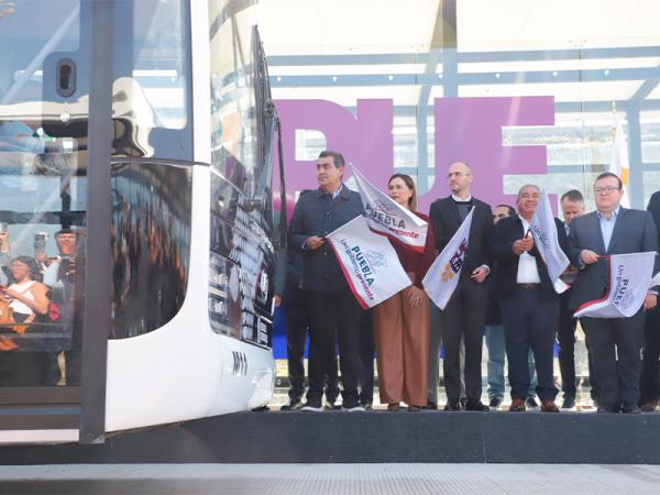 Fortalece gobierno de Sergio Salomón conectividad; inicia sistema metropolitano de transporte