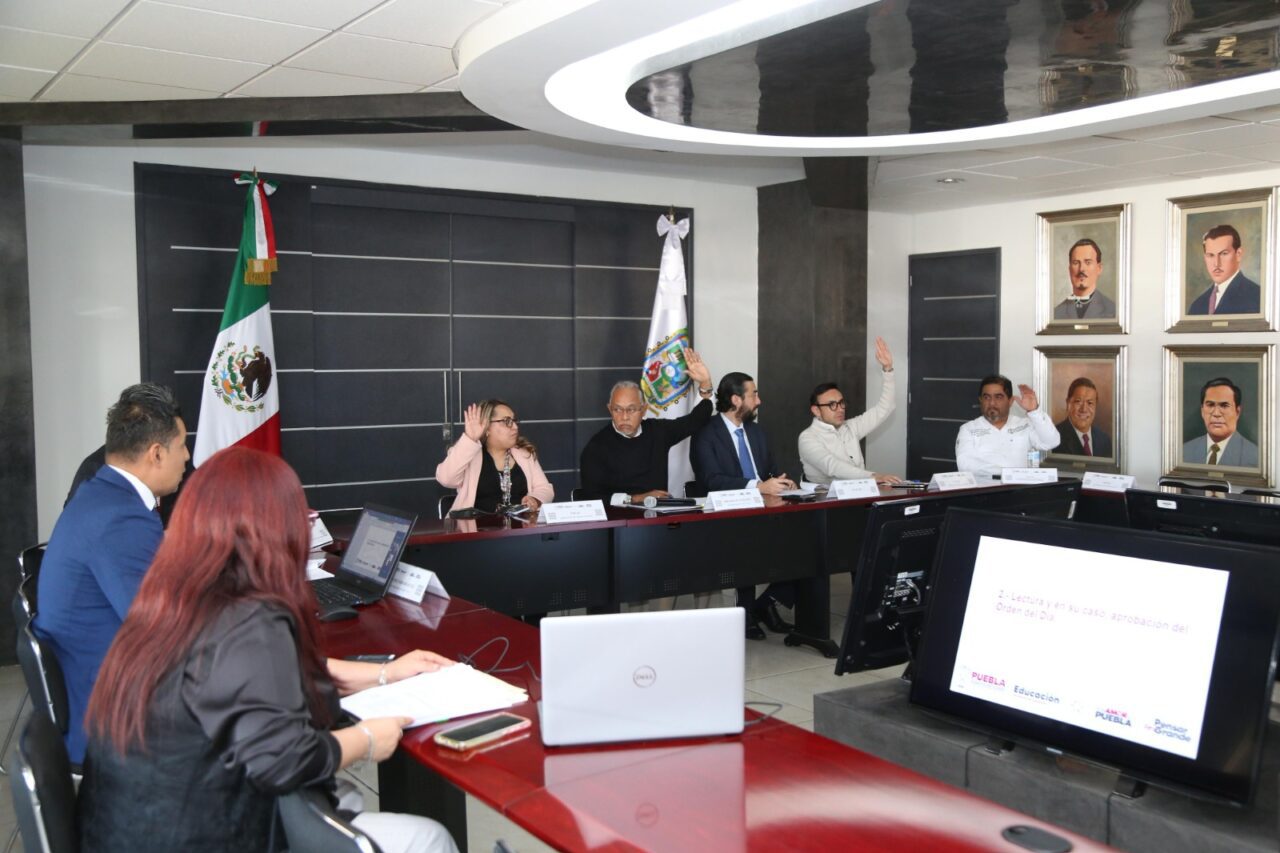 Rinde protesta nuevo rector de la Universidad Tecnológica de Izúcar de Matamoros