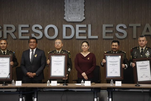 Reconoce Congreso a autoridades militares, en el marco del 112 Aniversario del Ejército Mexicano