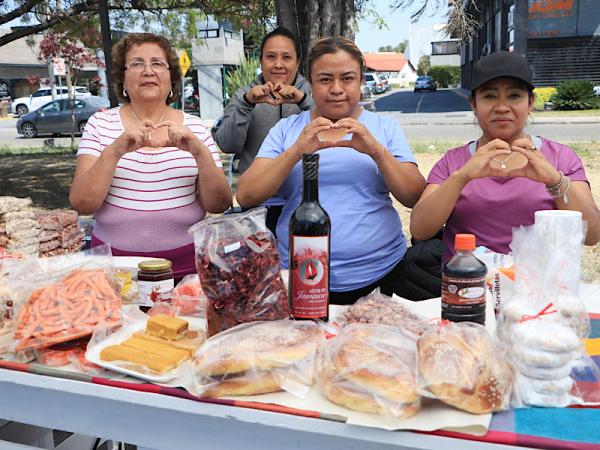 Productores poblanos impulsan el consumo local en Vía Recreativa Violeta