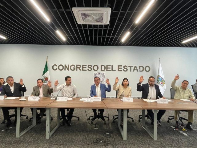 Avalan en Comisión del Congreso exhorto para respetar derechos laborales de servidores públicos municipales