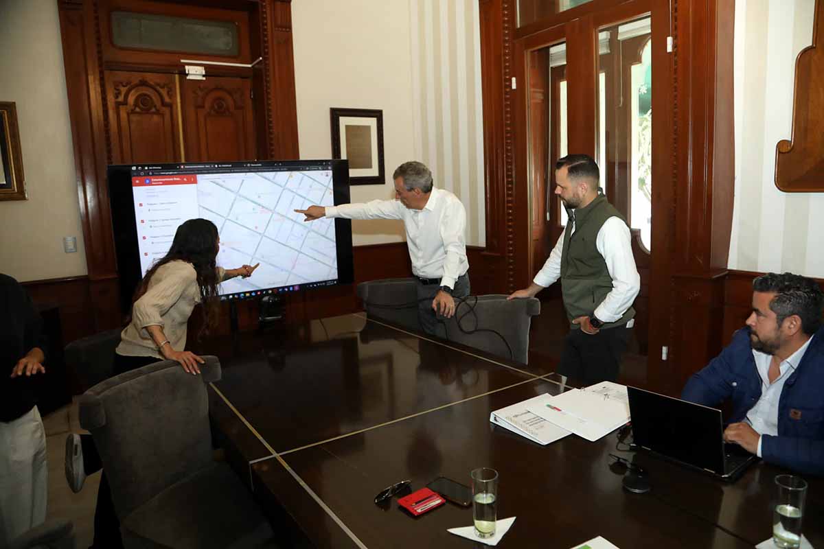 Encabeza Pepe Chedraui reunión informativa del Programa Estacionamiento Rotativo