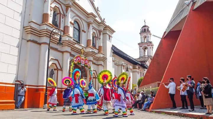 Iniciará estrategia de capacitación para mejorar la atención a turistas en los 12 Pueblos Mágicos