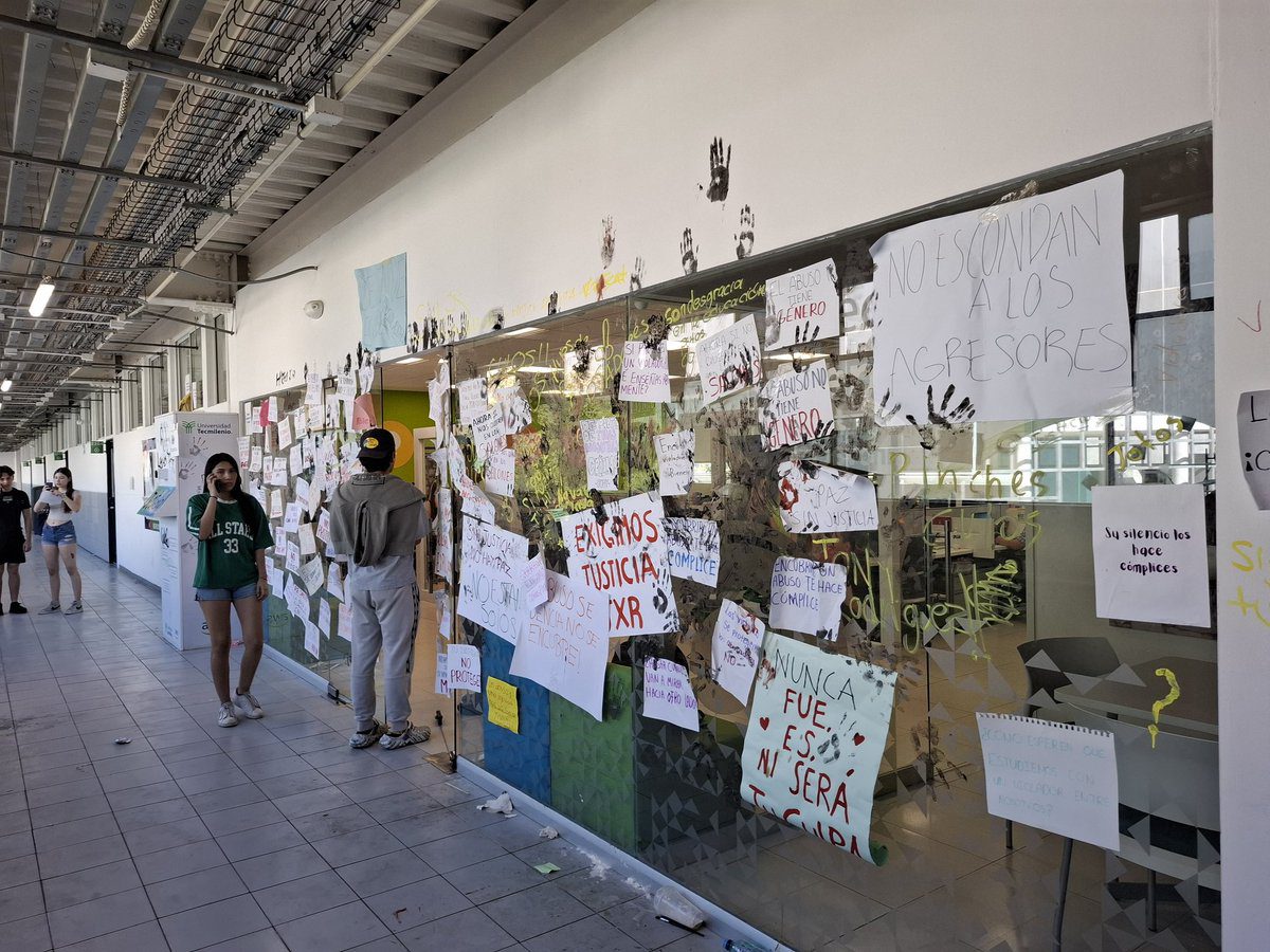 Estudiantes de la Universidad TecMilenio Las Torres se manifiestan por presunto abuso sexual de compañero con discapacidad