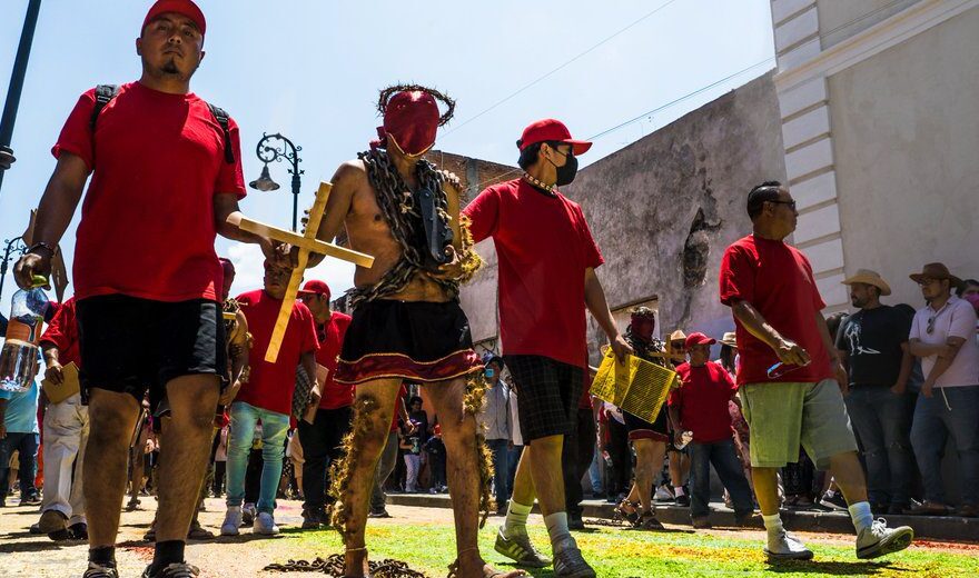 Procesión de los Engrillados en Atlixco: Fe y tradición en Viernes Santo