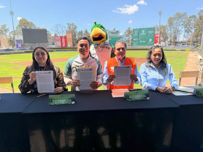 Firman OOSL y Pericos de Puebla convenio para el cuidado del medio ambiente y el fomento deportivo