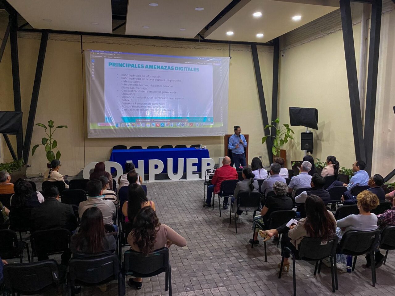 La CDH Puebla impulsa la ciberseguridad con el Taller de Seguridad Digital