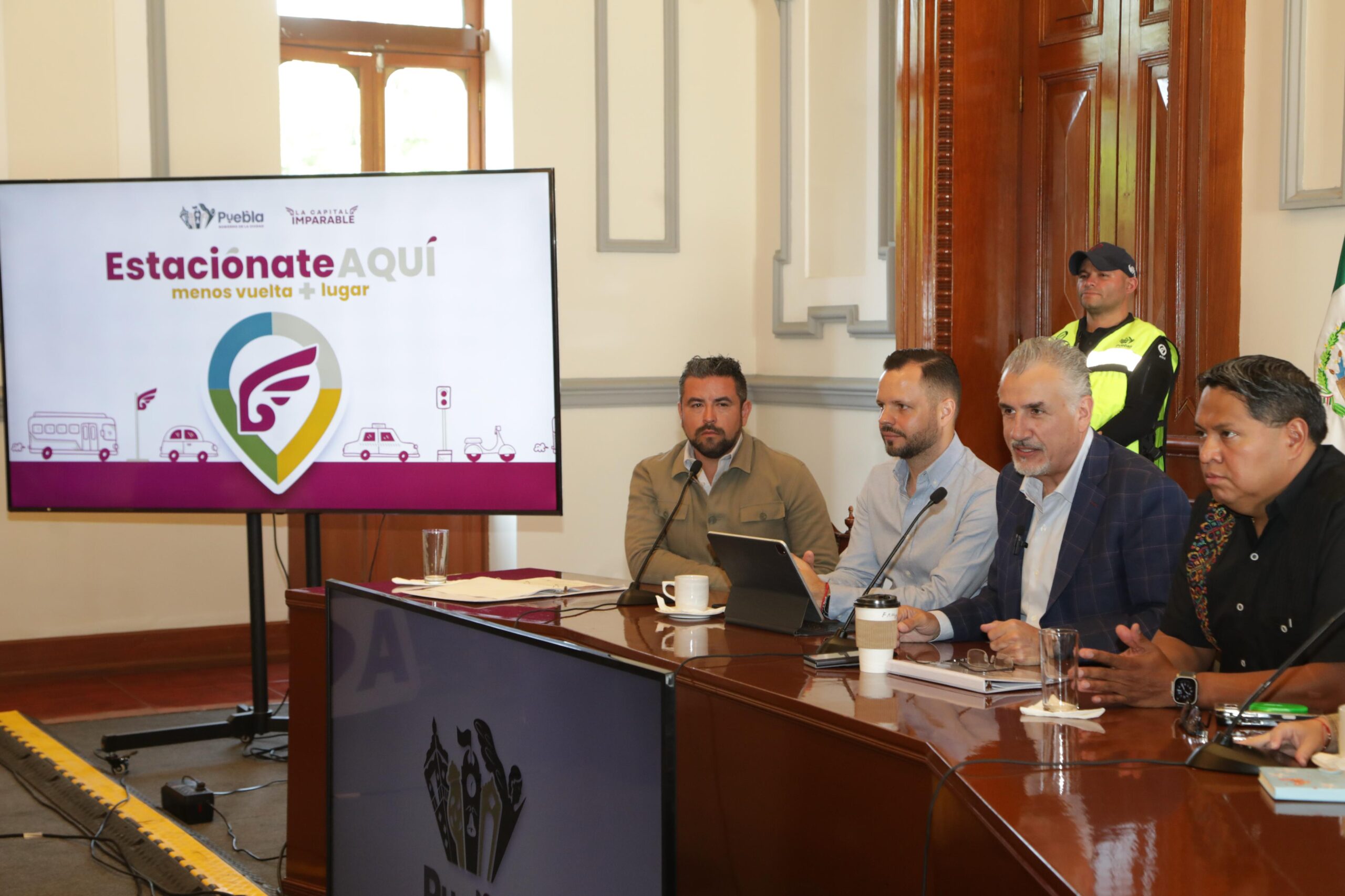 Presenta Gobierno de la Ciudad Programa Estaciónate Aquí #MenosVuelta+Lugar