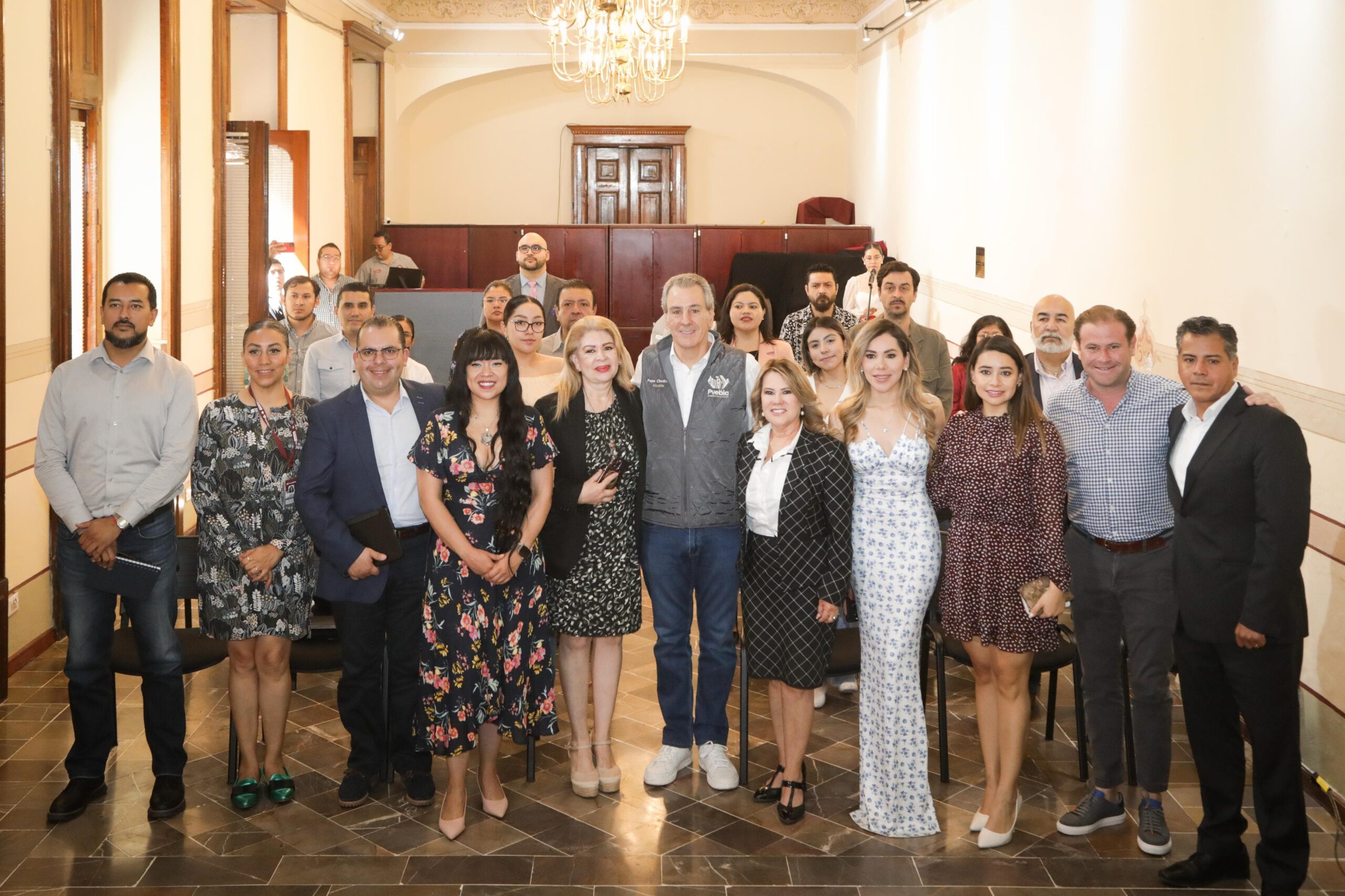 Capacitan en bioética a trabajadoras y trabajadores del Gobierno de la Ciudad