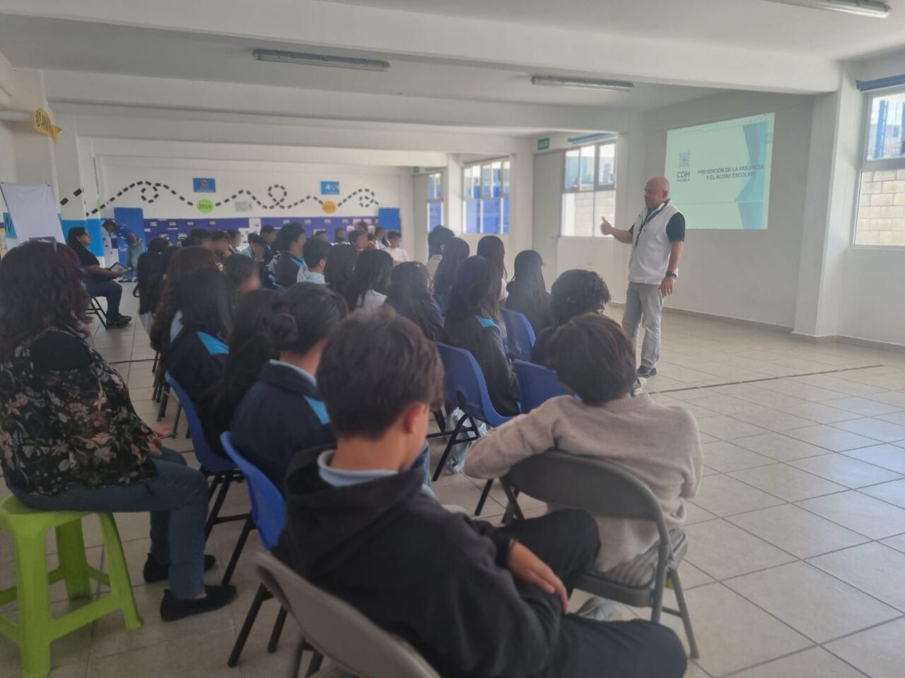La CDH Puebla promueve la prevención de la violencia y el acoso escolar en la Escuela Santander