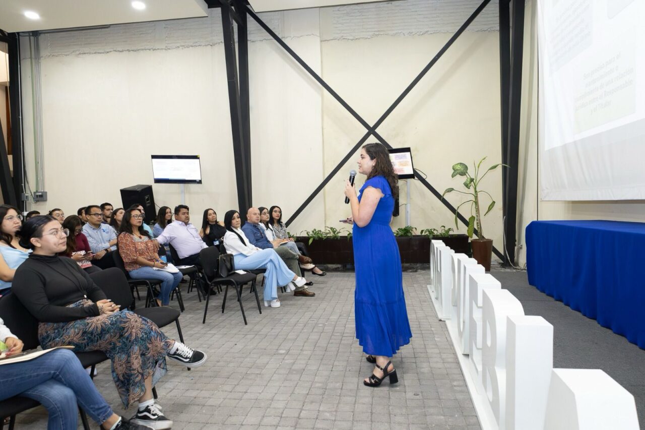Capacita CDH Puebla a su personal en materia de protección de datos personales