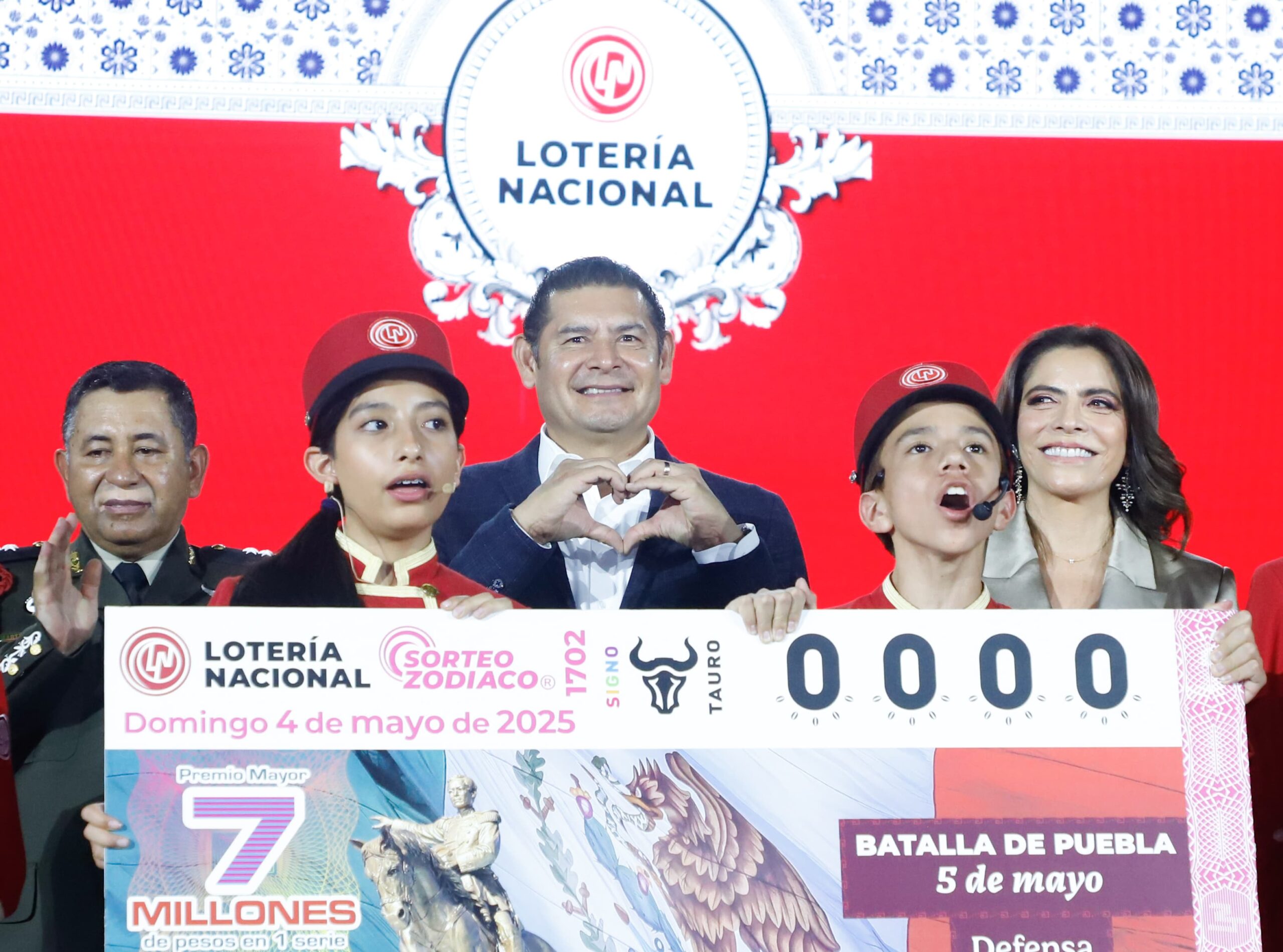 Conmemoran Sedena, Lotería Nacional y Gobierno de Puebla “Batalla del 5 de Mayo”