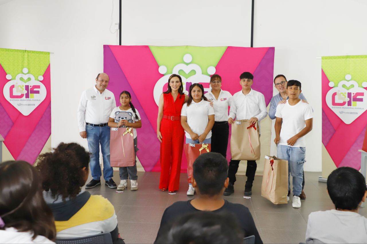 Entregó Marielise Budib chamarras y tenis a niñas y niños del Centro de Día.