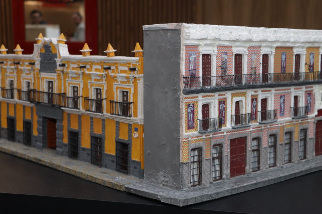 Exponen en Congreso “Transformación de Puebla: la ciudad en pequeño, la historia en grande”