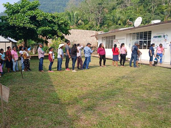 En paz, inicia jornada electoral en Puebla