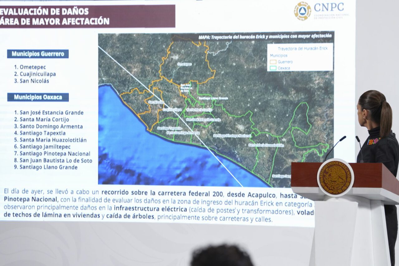 Presidenta Claudia Sheinbaum coordinará desde Oaxaca esfuerzos ante huracán Erick