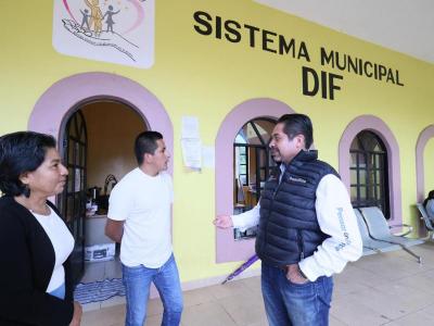 Destina SEDIF despensas para familias en Eloxochitlán