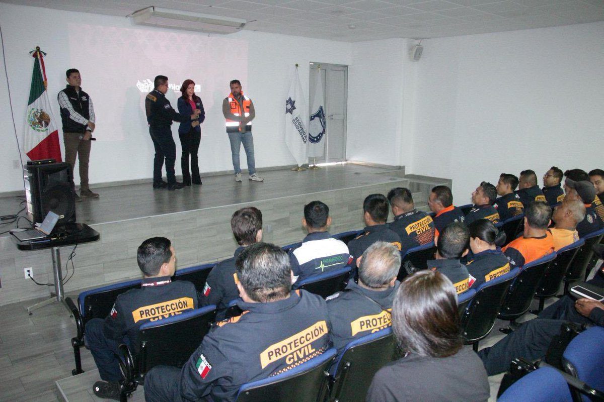 Imparte Gobierno de la Ciudad Taller de Seguridad Vial a personal de la Dirección Municipal de Protección Civil