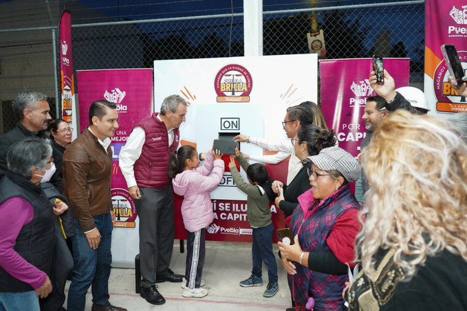 Puebla Brilla transforma San Ramón Castillotla con iluminación 100% LED