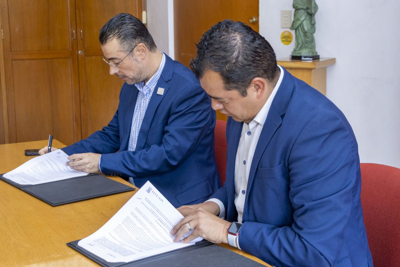 IBERO Puebla y Volkswagen de México firman convenio para el futuro de la educación