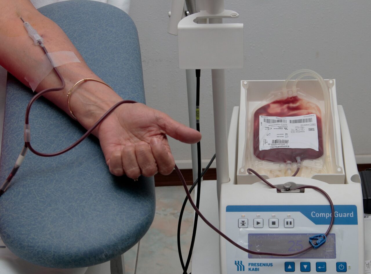 Tabús siguen limitando la donación altruista de sangre en Puebla, advierte el ISSSTEP