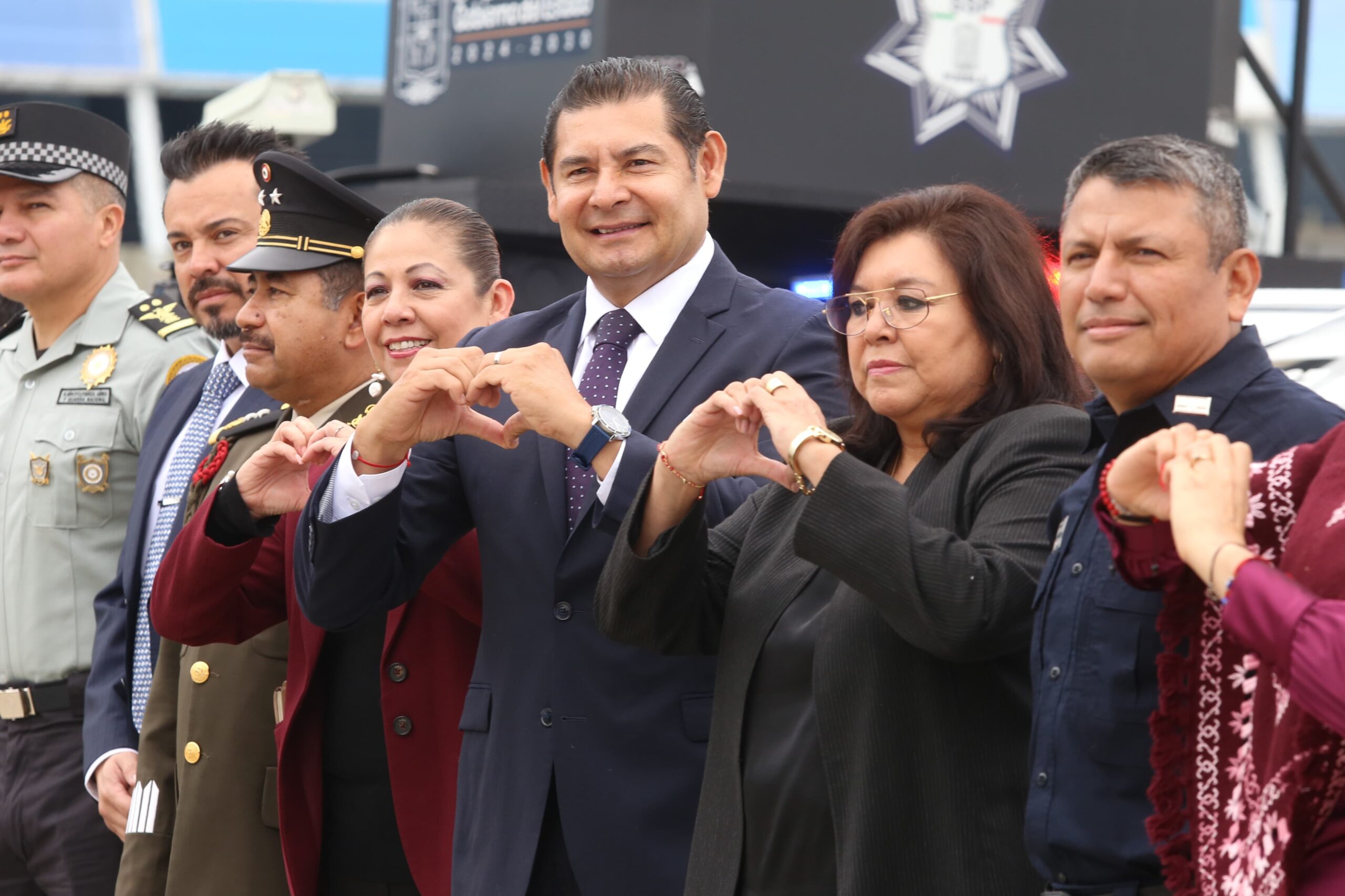 Refrenda el Gobernador Alejandro Armenta su compromiso con la libertad de expresión