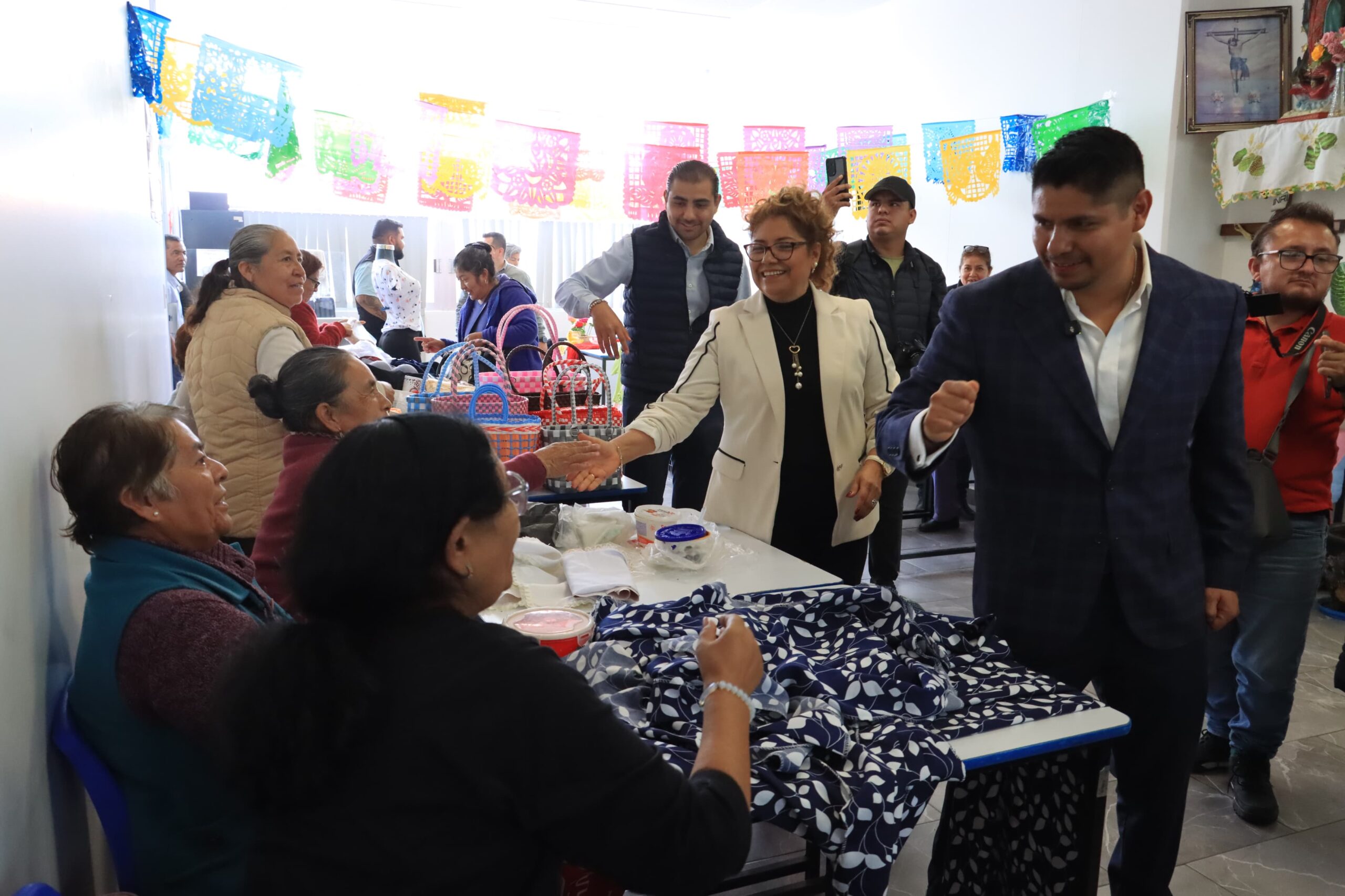 Impulsa DIF Cuautlancingo la economía de adultos mayores con la iniciativa “Venta de todo un poco”