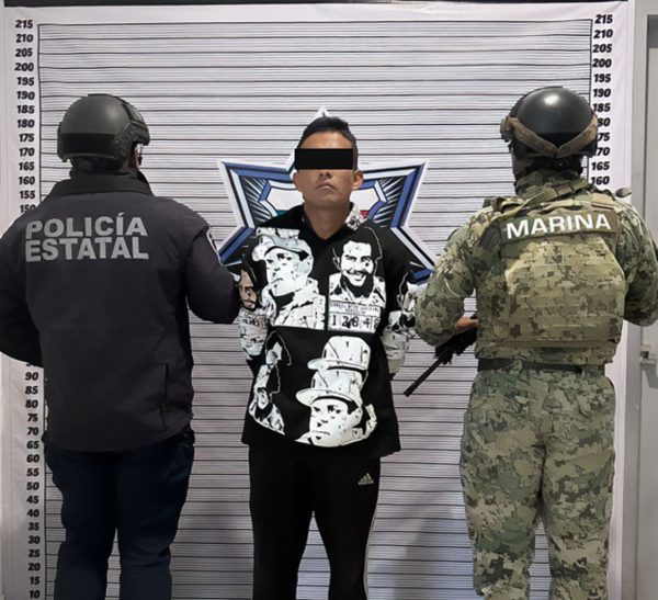 En Huejotzingo, SSP y SEMAR detienen a dos hombres por robo de vehículo