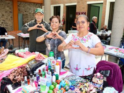 Impulsa SEDIF bienestar económico de personas adultas mayores con “mercadito” en Casa del Abue